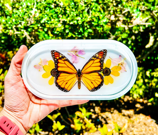 Milky Monarch Rolling Tray